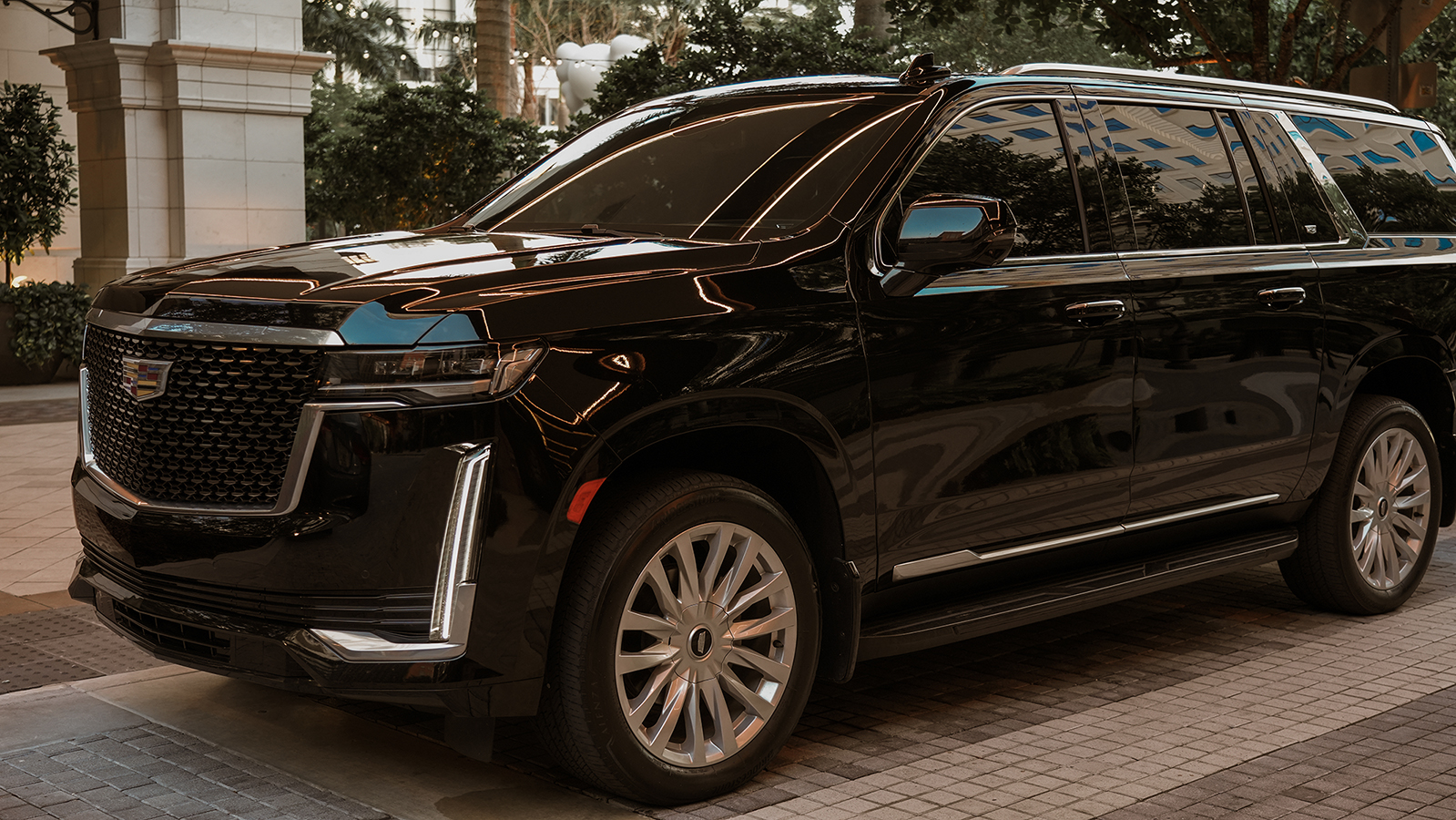 luxury car chauffeur service